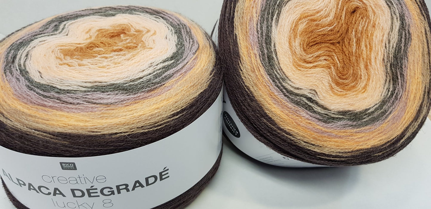 Creative Alpaca Degrade Lucky 8