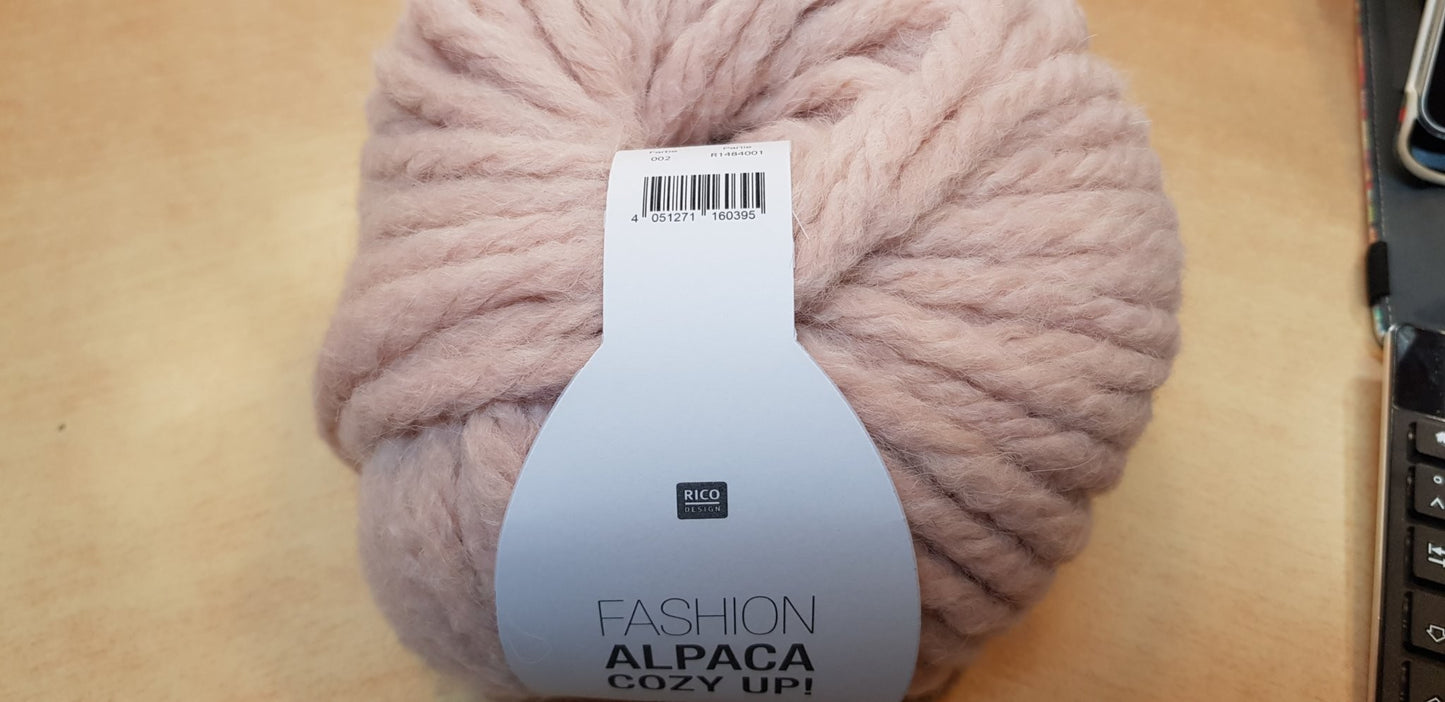 Fashion Alpaca Cozy Up
