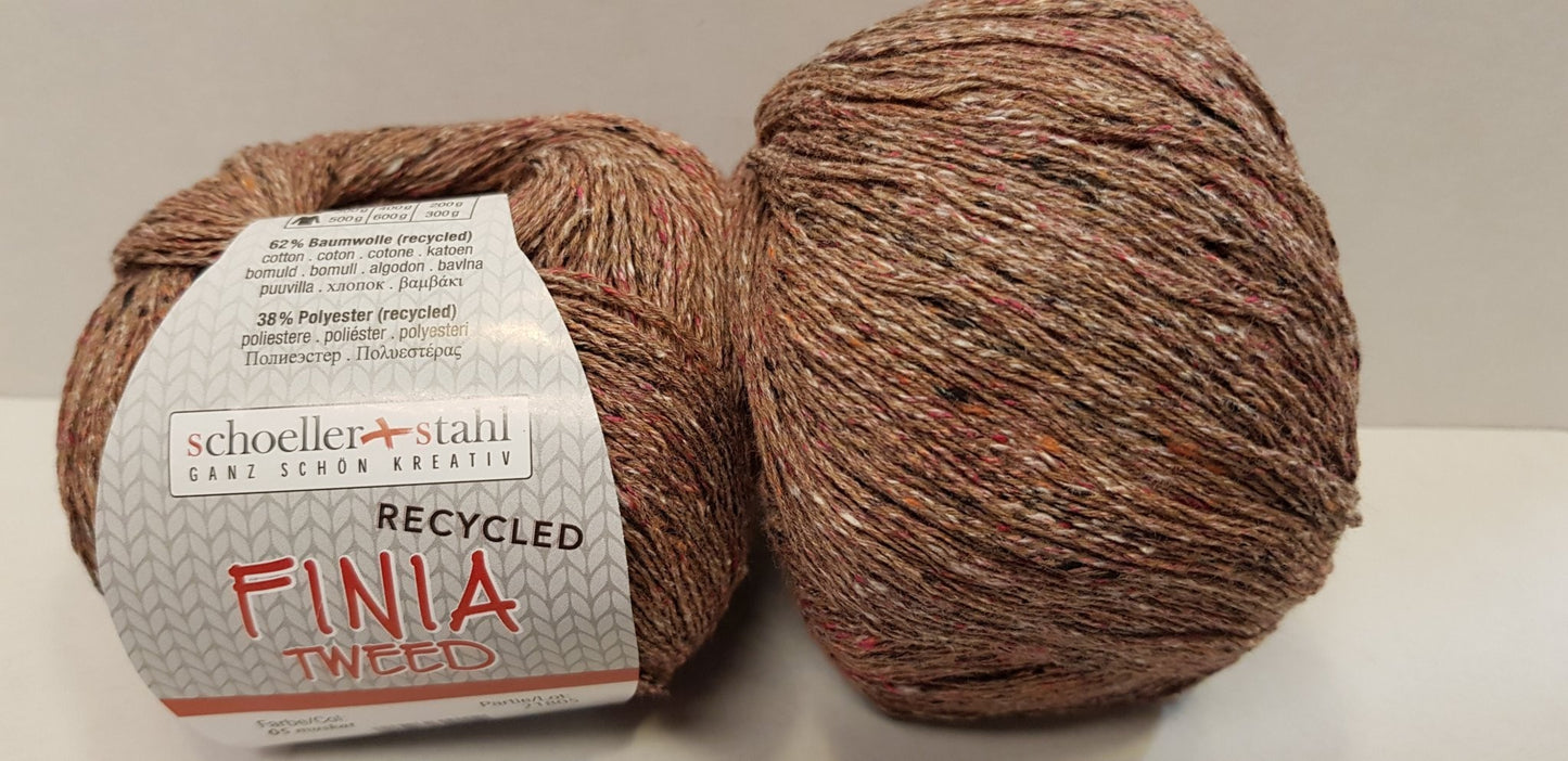 Finia Tweed